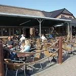 Three-bedroom In Vakantiehuis Blåvand