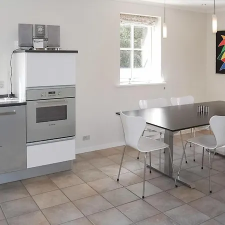 Three-bedroom In Hébergement de vacances