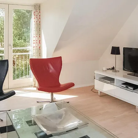 3 Bedroom Awesome In Blavand